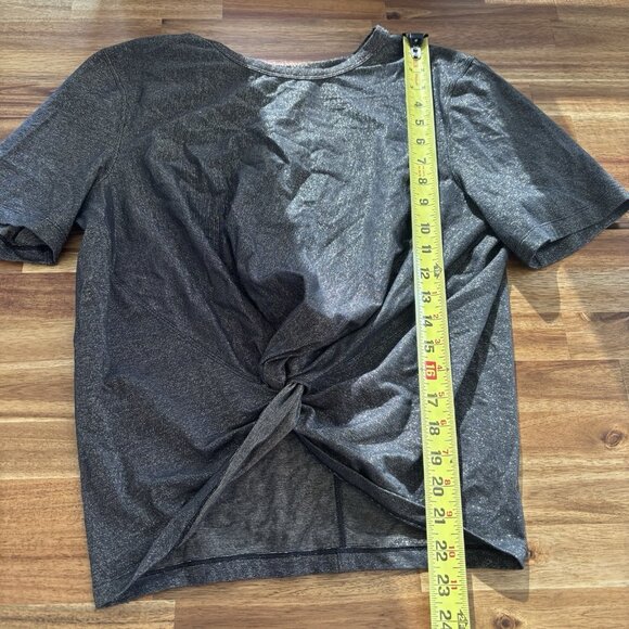 Lululemon Top Womens SZ 6 Black Gold Spark Crescent Tee Short Sleeve Gym Workout - Picture 11 of 13